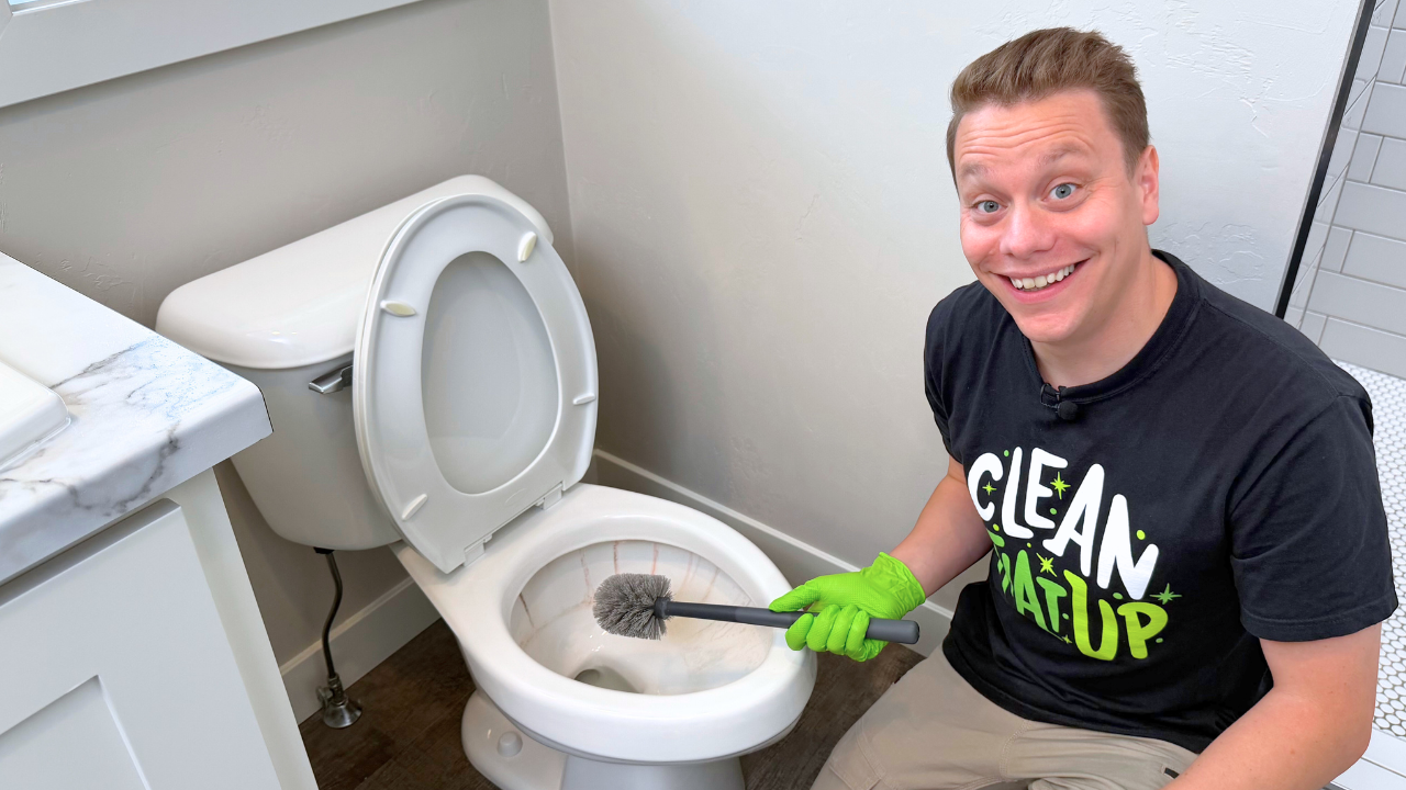How to Spring Clean Your Bathroom (Checklist + Tips) - Clean That Up